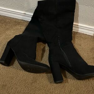 Elegant Black Women's Boots